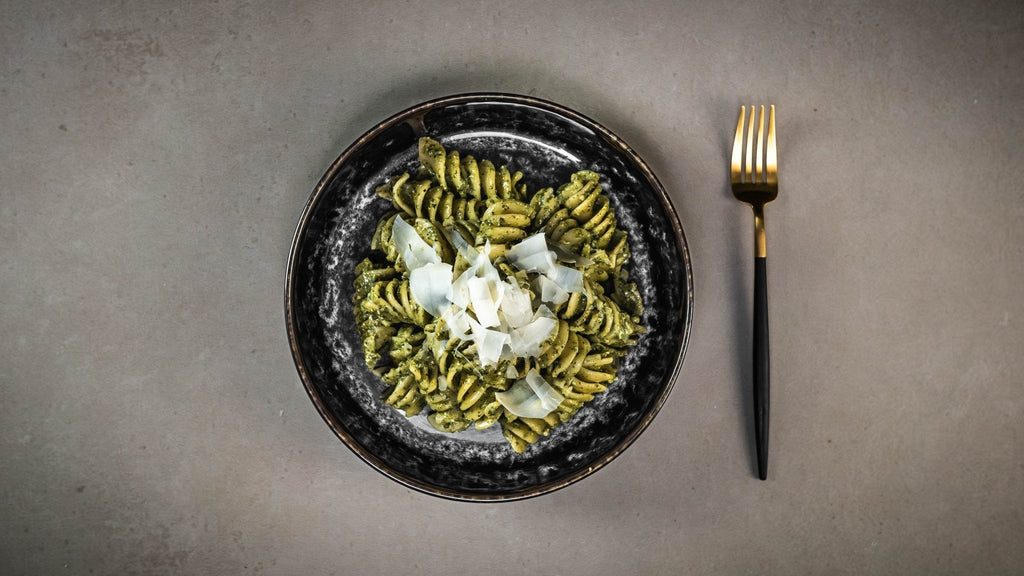 Cremiges Pesto mit Pasta & Knoblauchöl