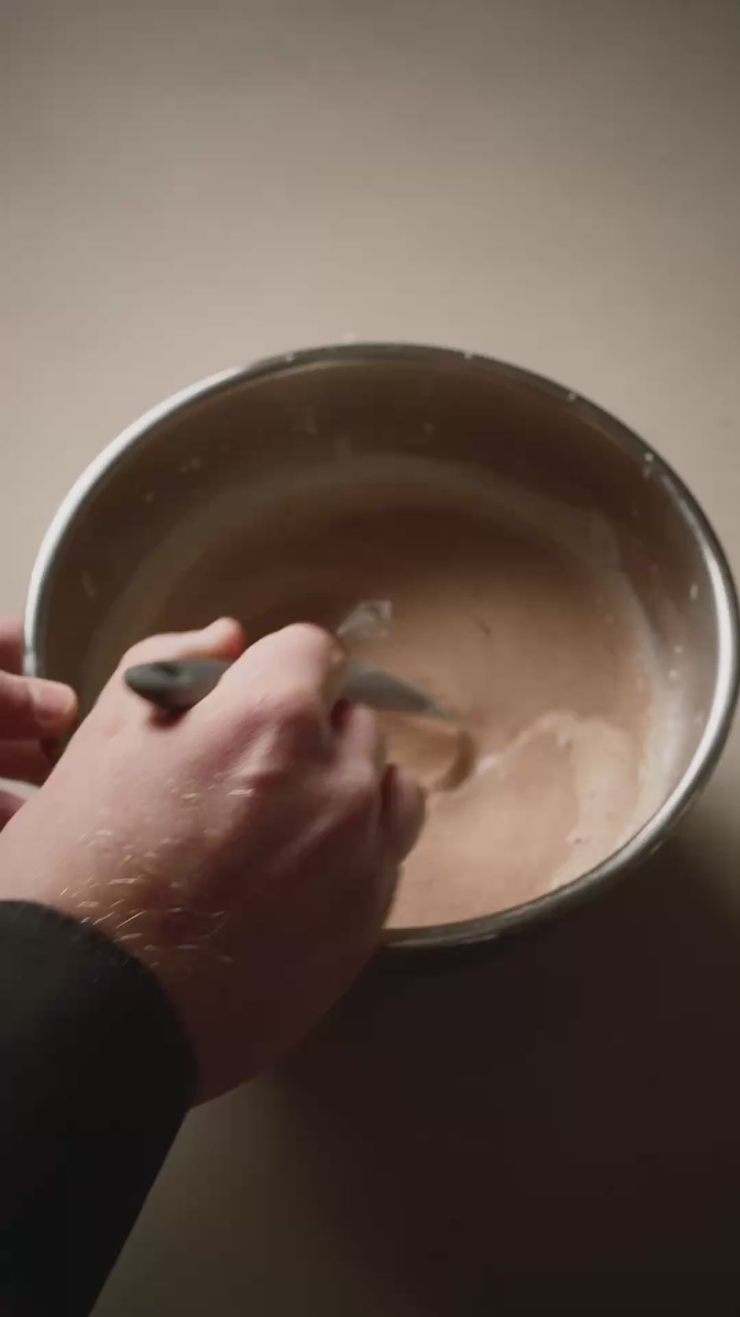 Chocolate Crémeux Rezept mit Kaffeeöl, das temperieren der Crème Anglaise und Schokolade.